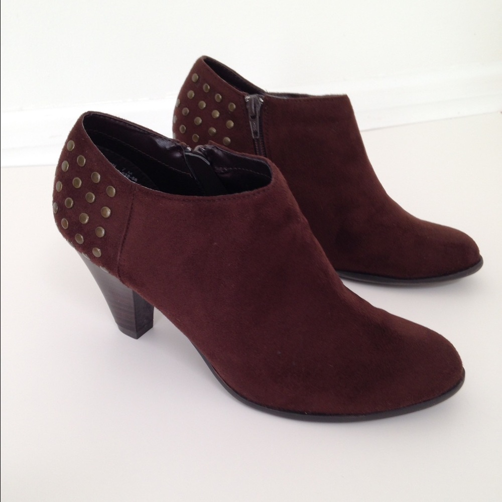 Laura Ashley faux suede booties 🎉3xHP🎉